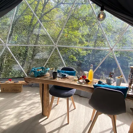 Деревянный коттедж Kozi Dome La Belle Etoile *